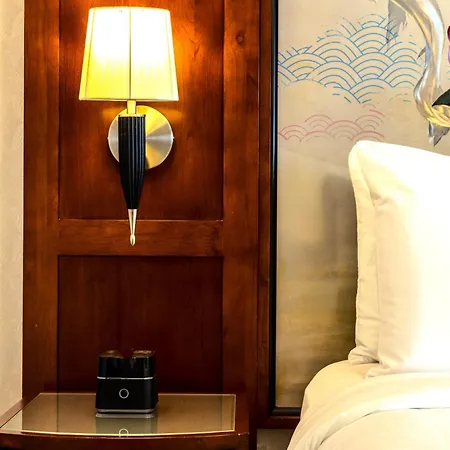 Viana Hotel And Spa, Trademark Collection By Wyndham Westbury Exterior photo