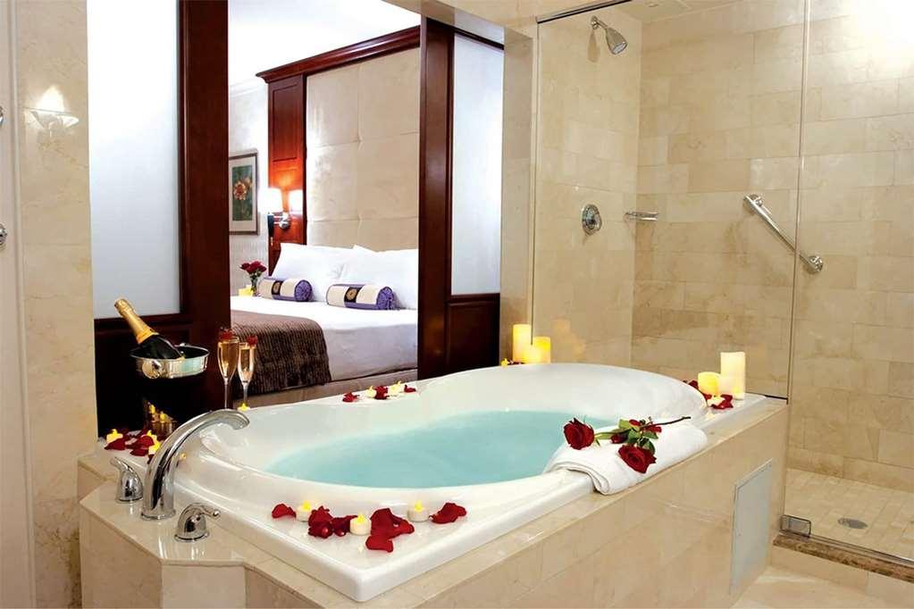 Viana And Spa, Trademark Collection By Wyndham Hotel